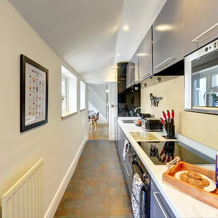 Kist Accommodates - Haig House, *