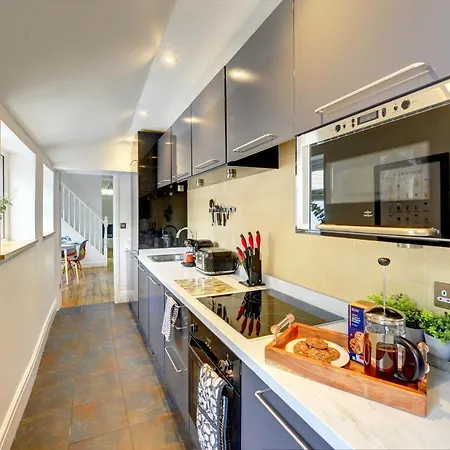 Kist Accommodates - Haig House,